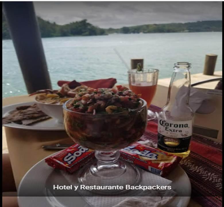 Hotel Y Restaurante Backpackers Rio Dulce Exterior photo
